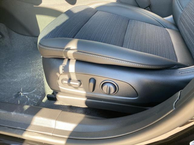 new 2024 Buick Envista car, priced at $26,025