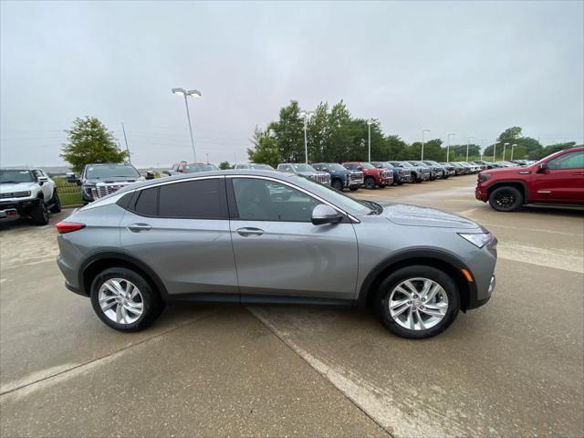 new 2025 Buick Envista car, priced at $26,080