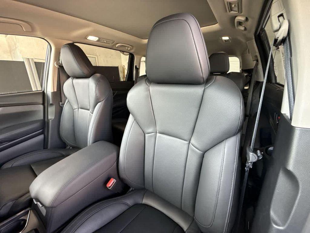 new 2025 Subaru Ascent car, priced at $51,301