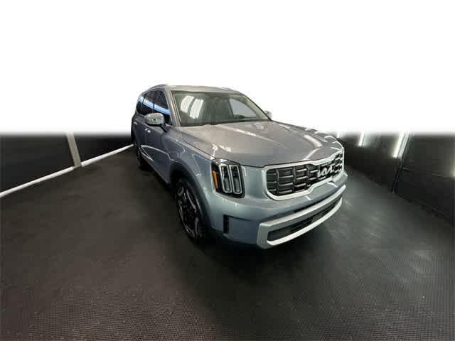 used 2023 Kia Telluride car, priced at $30,069