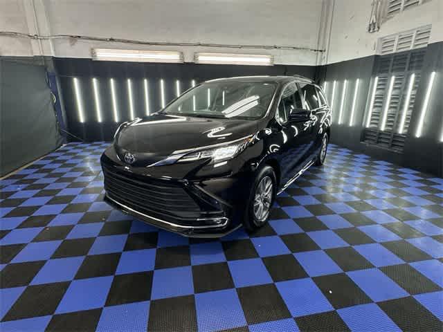 used 2023 Toyota Sienna car, priced at $39,412