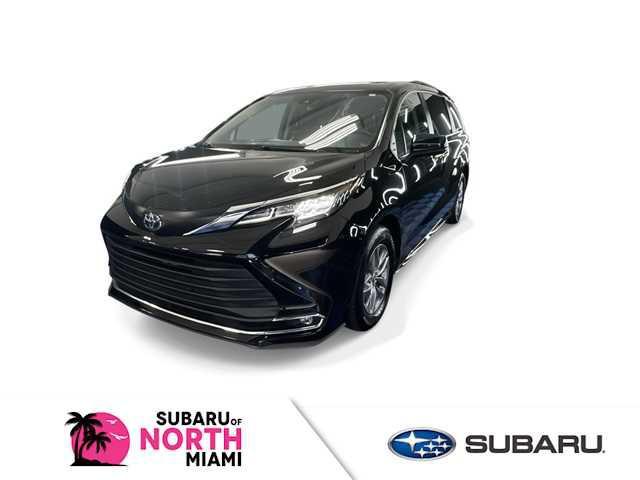 used 2023 Toyota Sienna car, priced at $39,412