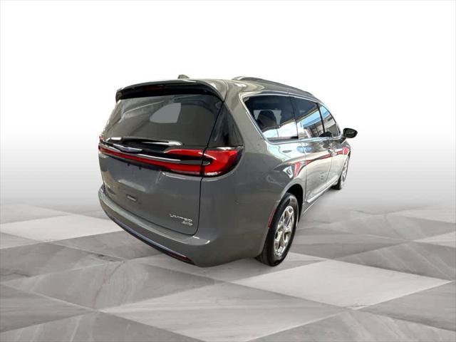 used 2022 Chrysler Pacifica car, priced at $27,499