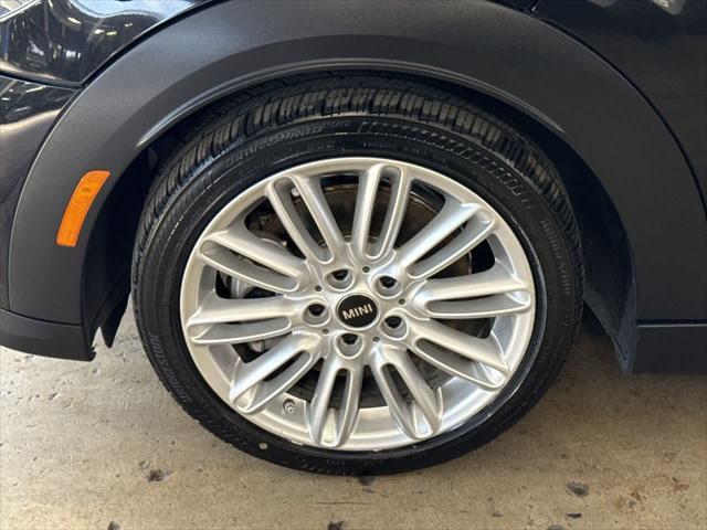 used 2024 MINI Hardtop car, priced at $22,133