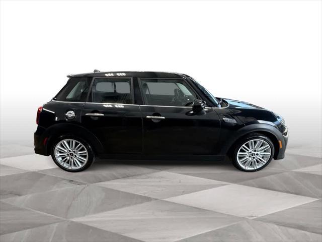 used 2024 MINI Hardtop car, priced at $22,133