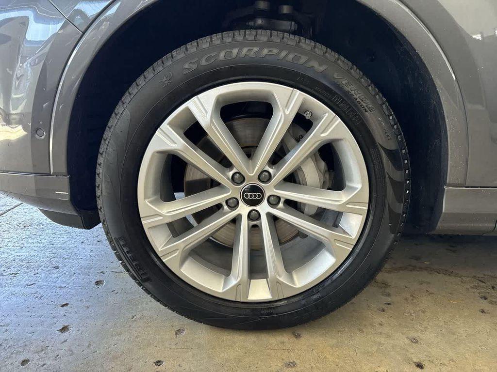 used 2025 Audi Q7 car, priced at $60,206