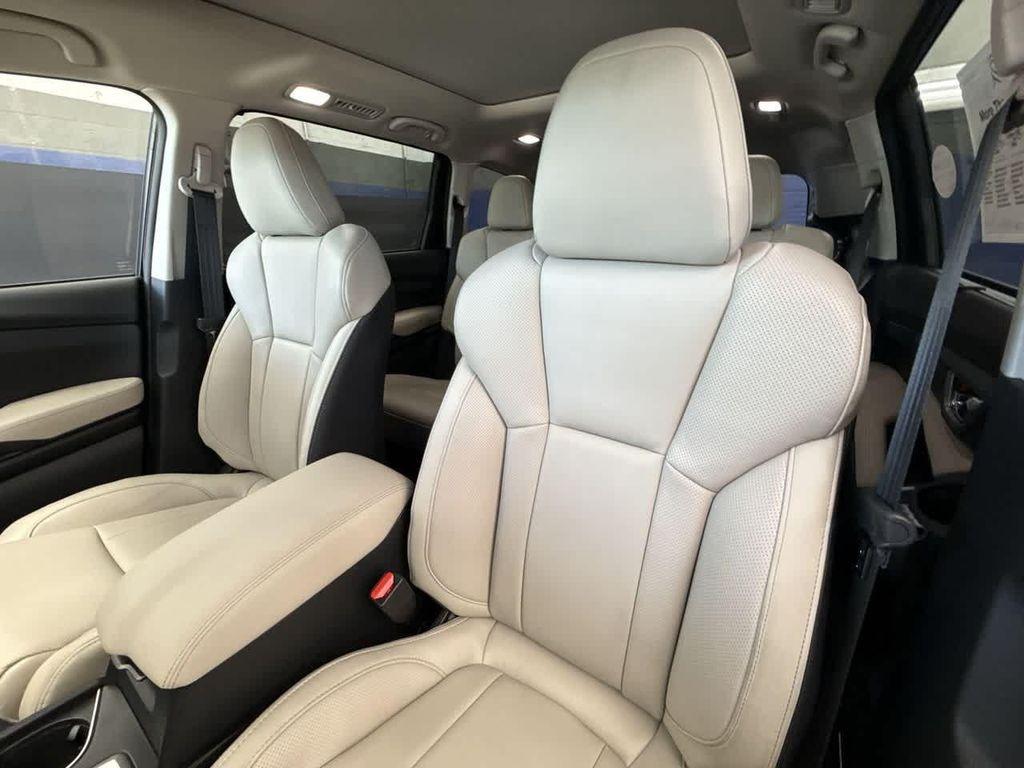 used 2025 Subaru Ascent car, priced at $38,995