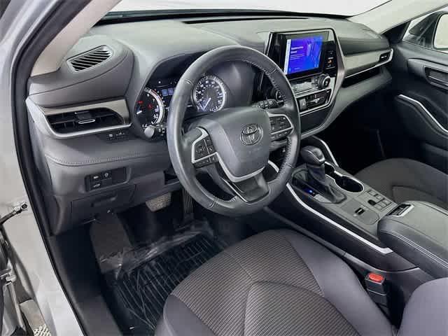 used 2023 Toyota Highlander car, priced at $31,644