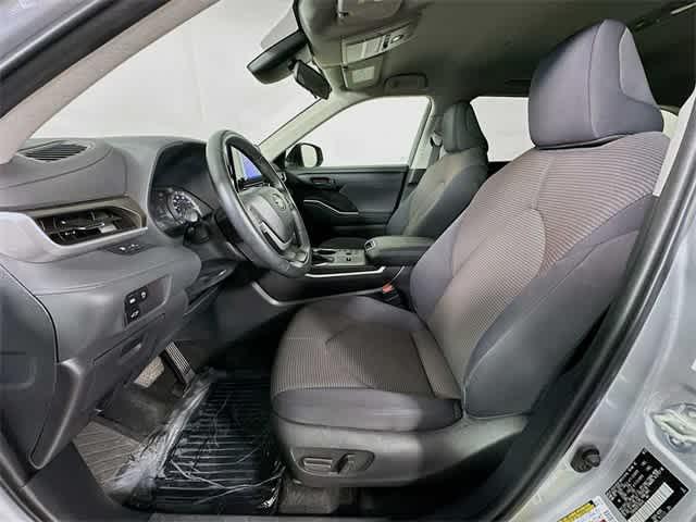 used 2023 Toyota Highlander car, priced at $31,644