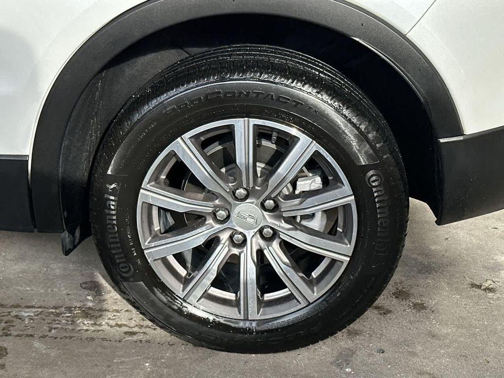 used 2023 Cadillac XT4 car, priced at $27,395