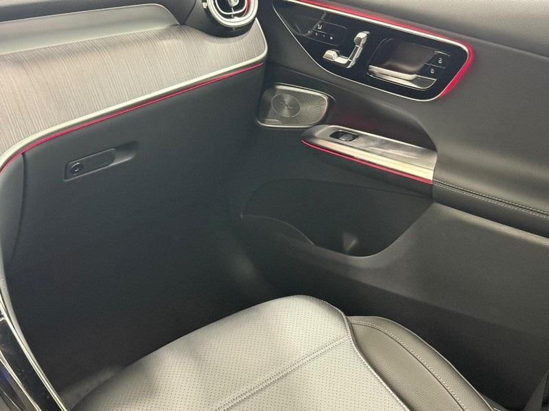 new 2025 Mercedes-Benz GLC 300 car, priced at $57,805
