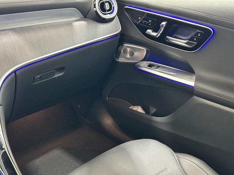 new 2025 Mercedes-Benz GLC 300 car, priced at $66,395