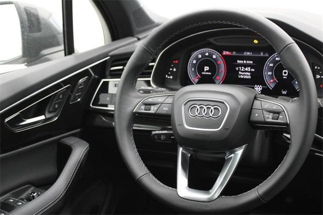 new 2025 Audi Q7 car, priced at $77,750