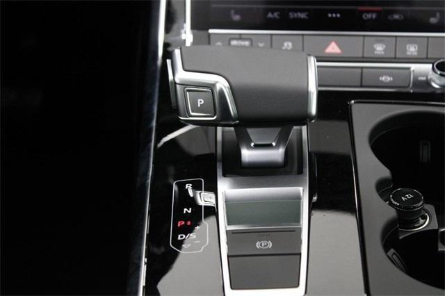 new 2025 Audi Q7 car, priced at $69,700