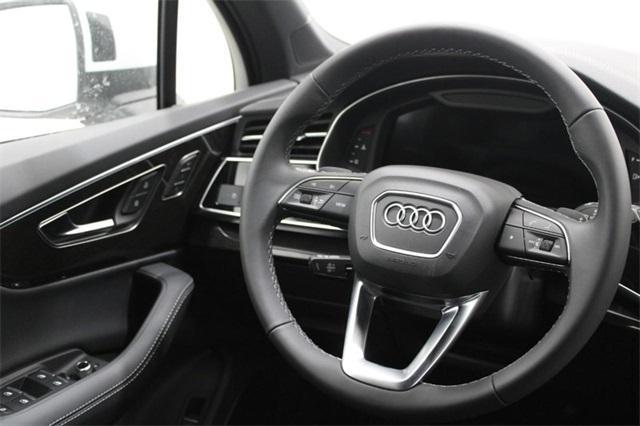 new 2025 Audi Q7 car, priced at $77,880