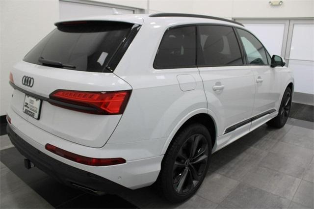 new 2025 Audi Q7 car, priced at $77,880