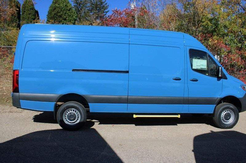 new 2025 Mercedes-Benz Sprinter 2500 car, priced at $84,390