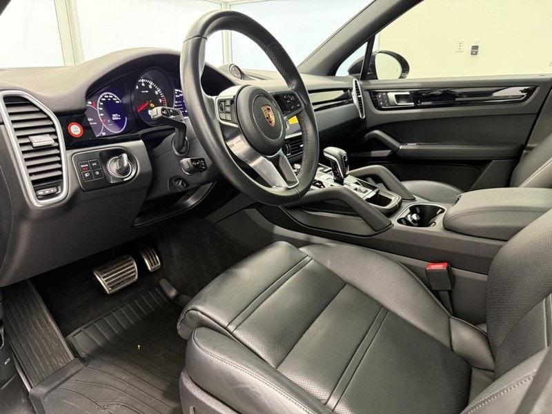 used 2023 Porsche Cayenne car