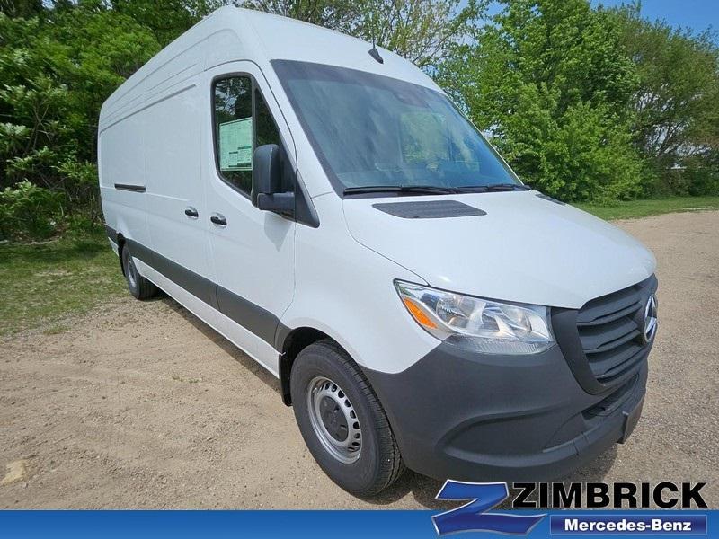 new 2024 Mercedes-Benz Sprinter 2500 car, priced at $68,046