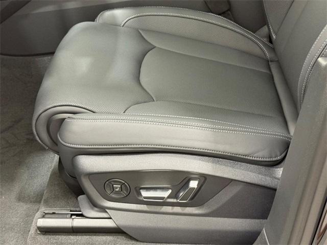 new 2025 Audi Q7 car, priced at $83,695