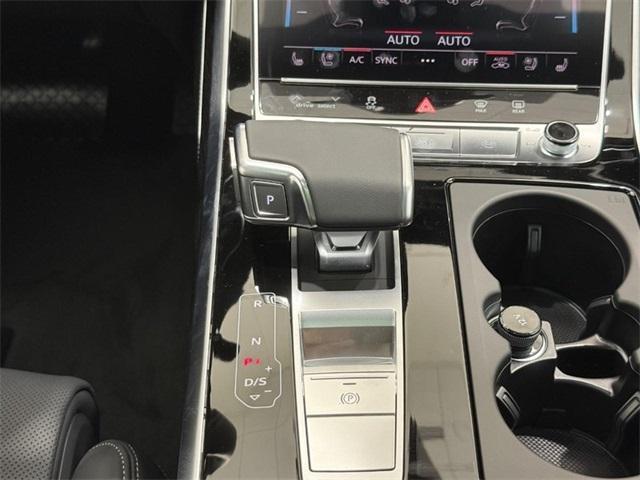 new 2025 Audi Q7 car, priced at $83,695