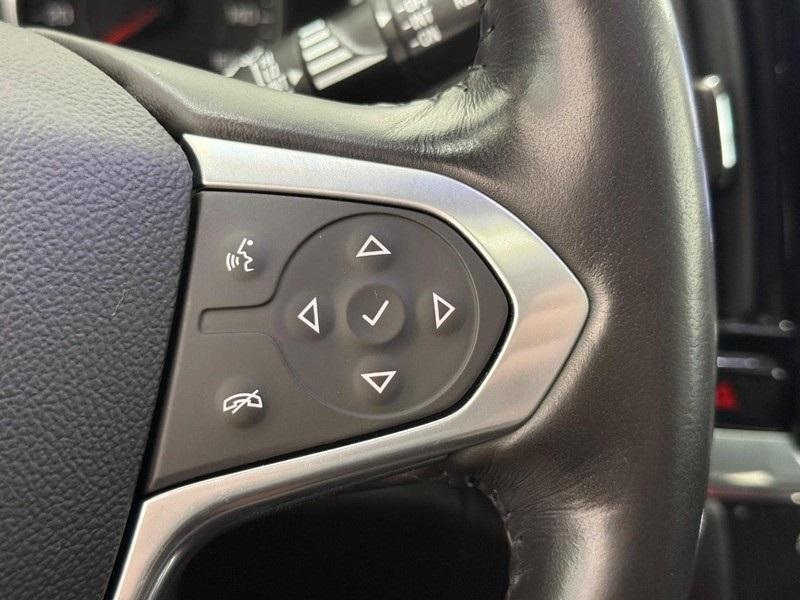 used 2021 Chevrolet Traverse car, priced at $32,990
