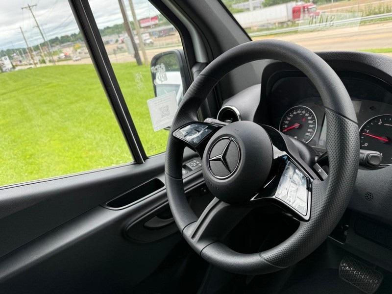 new 2025 Mercedes-Benz Sprinter 2500 car, priced at $62,685