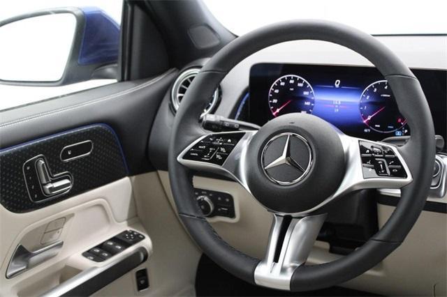 new 2024 Mercedes-Benz GLB 250 car, priced at $48,720