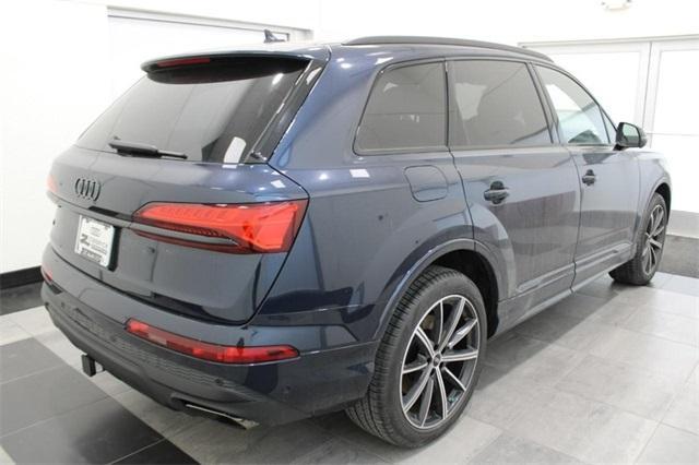 new 2025 Audi Q7 car, priced at $72,595