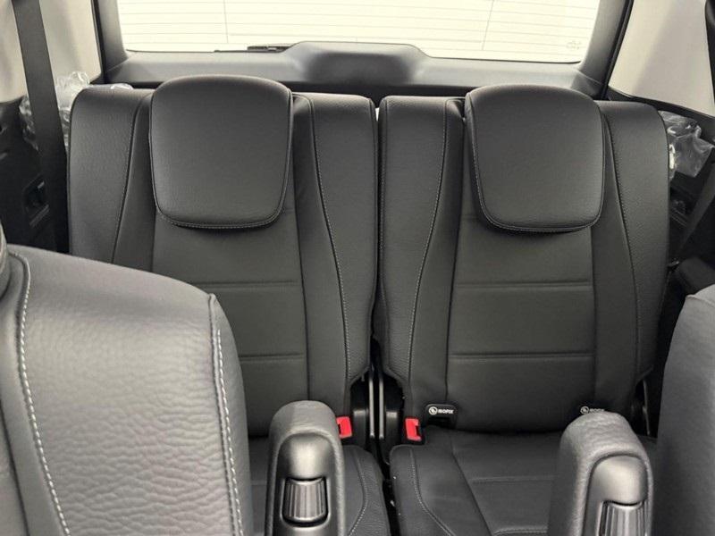 new 2025 Mercedes-Benz GLS 450 car, priced at $100,755