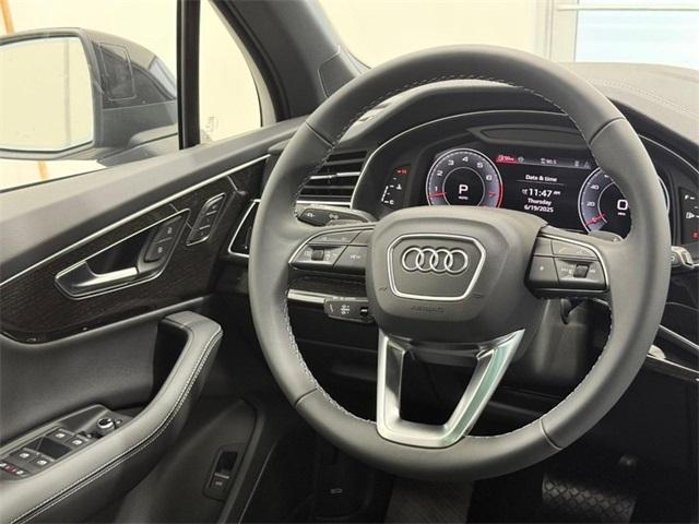 new 2025 Audi Q7 car, priced at $84,900