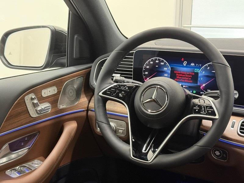 new 2025 Mercedes-Benz GLS 450 car, priced at $93,185