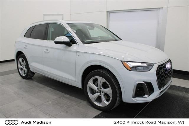 new 2025 Audi Q5 car, priced at $58,175