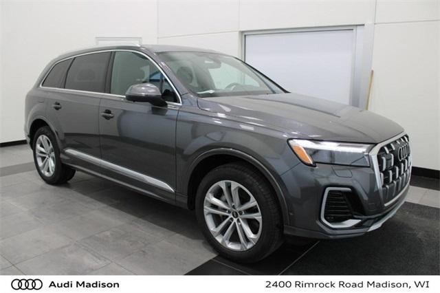 new 2025 Audi Q7 car, priced at $66,350