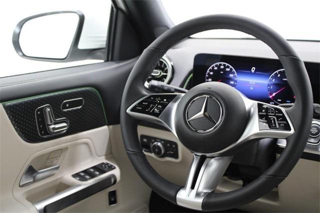 new 2024 Mercedes-Benz GLB 250 car, priced at $48,595