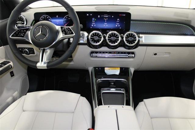 new 2024 Mercedes-Benz GLB 250 car, priced at $48,595