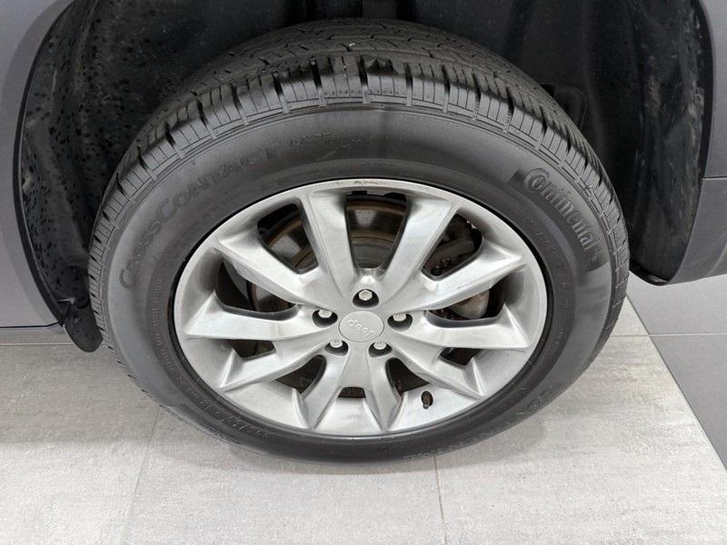 used 2017 Jeep Cherokee car, priced at $17,490