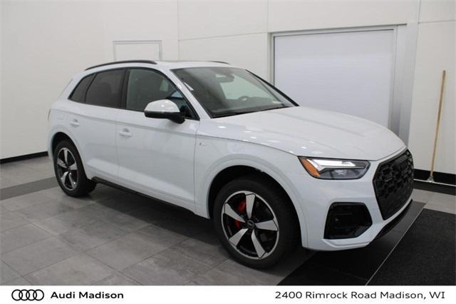 new 2024 Audi Q5 car, priced at $60,625