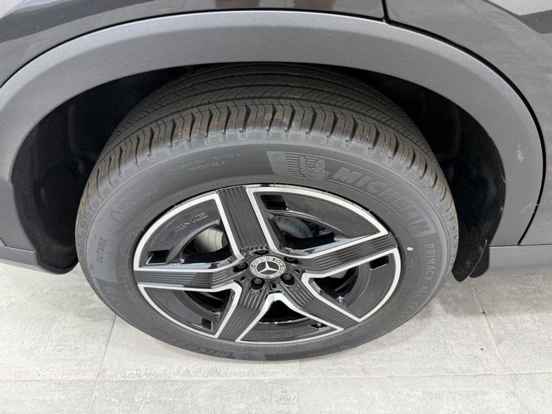 new 2026 Mercedes-Benz GLC 300 car, priced at $62,985