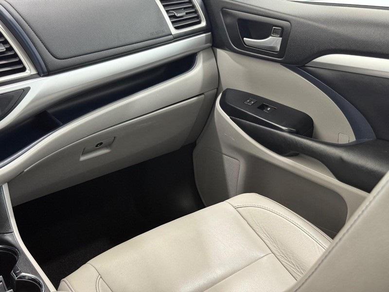 used 2018 Toyota Highlander car, priced at $21,490