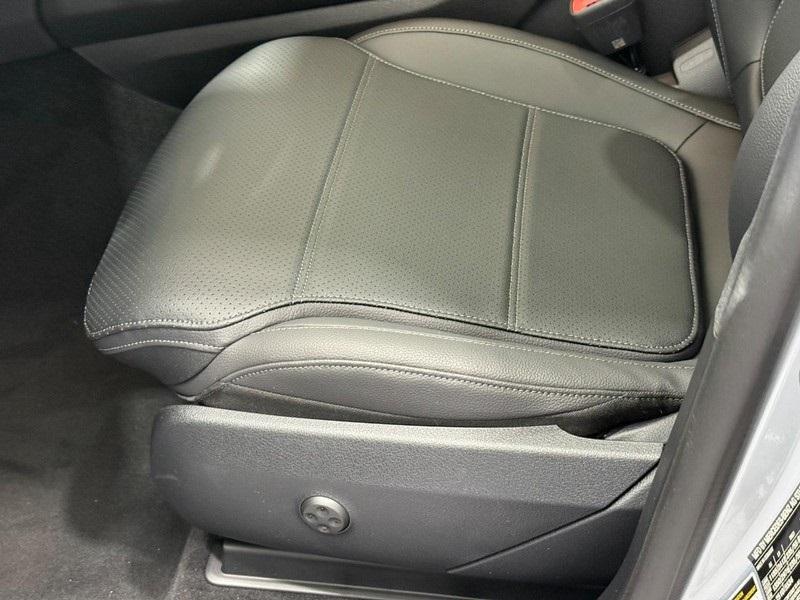 new 2025 Mercedes-Benz GLC 300 car, priced at $58,555