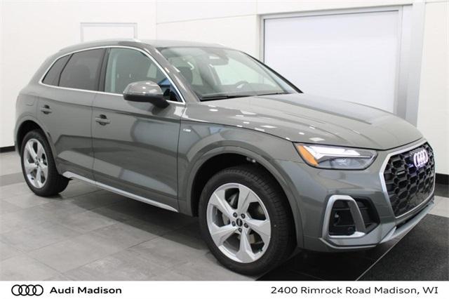 new 2025 Audi Q5 car, priced at $58,175