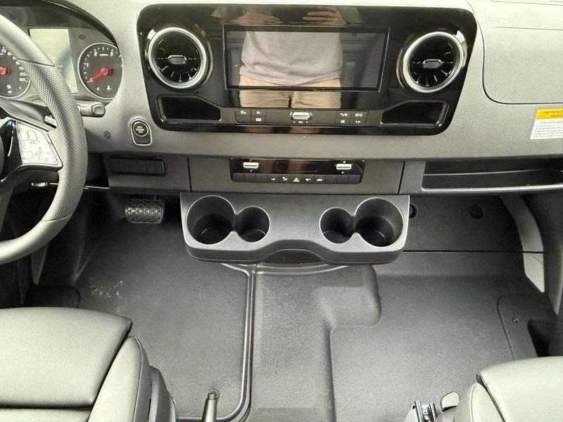 new 2025 Mercedes-Benz Sprinter 2500 car, priced at $63,679