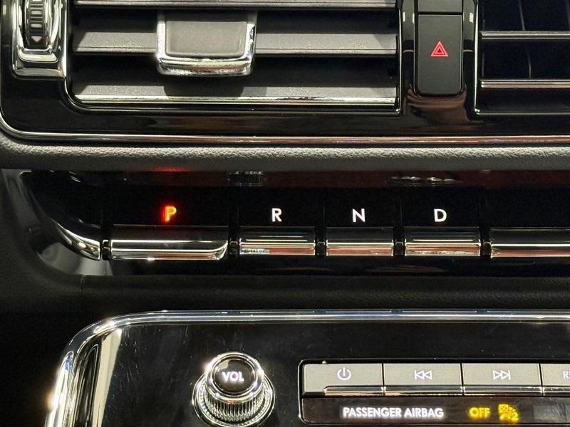 used 2024 Lincoln Navigator car, priced at $84,990