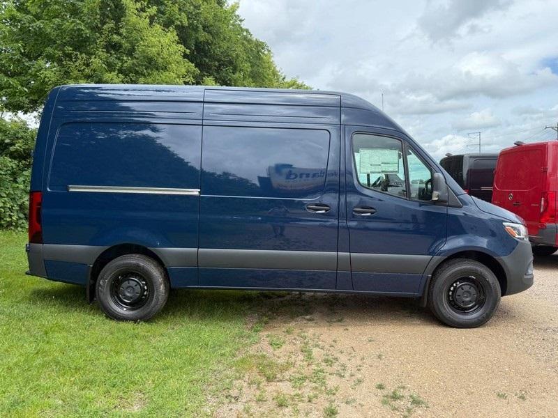 new 2025 Mercedes-Benz Sprinter 2500 car, priced at $69,163