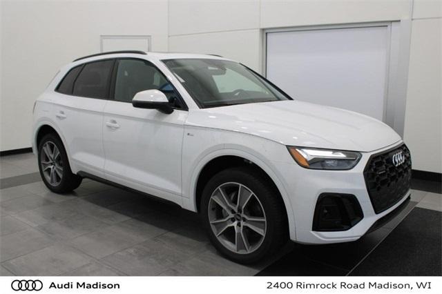 new 2025 Audi Q5 car, priced at $52,390