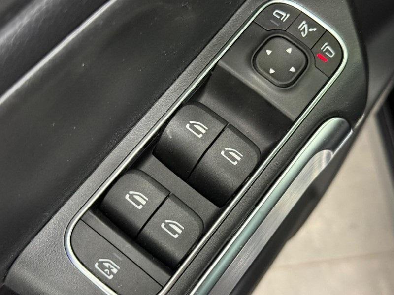new 2025 Mercedes-Benz GLB 250 car, priced at $49,605