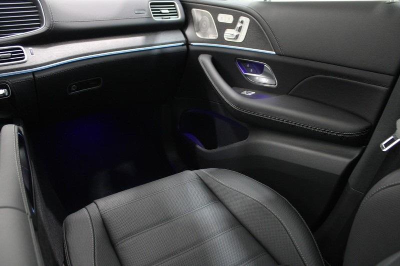 new 2025 Mercedes-Benz GLE 450 car, priced at $89,860