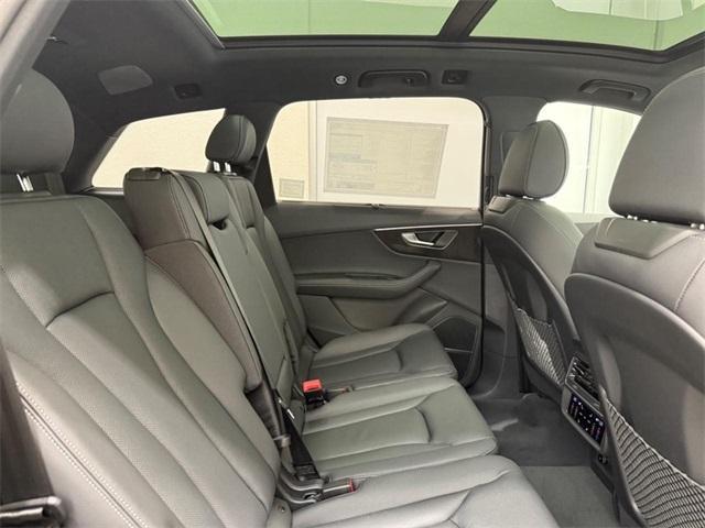 new 2025 Audi Q7 car, priced at $77,450