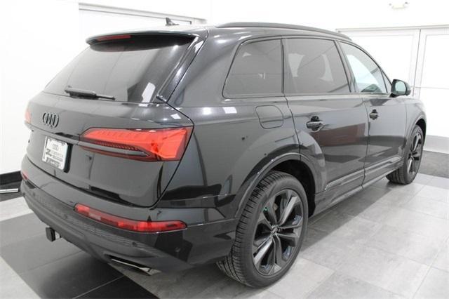 new 2025 Audi Q7 car, priced at $77,970